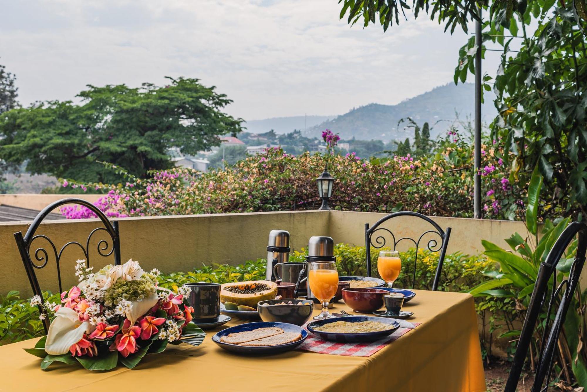 Aparthotel Jardin Tropical Bujumbura Buitenkant foto