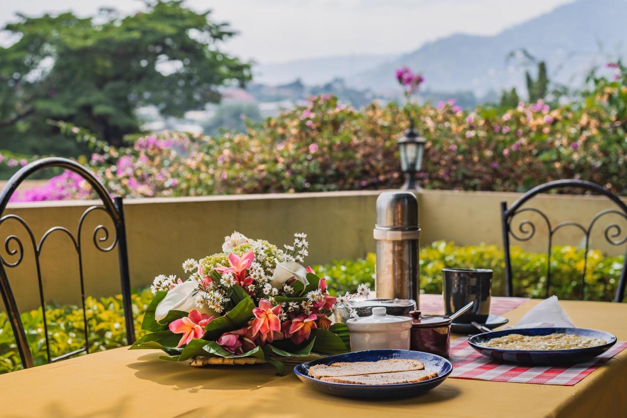 Aparthotel Jardin Tropical Bujumbura Buitenkant foto