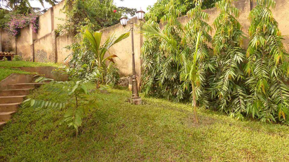 Aparthotel Jardin Tropical Bujumbura Buitenkant foto